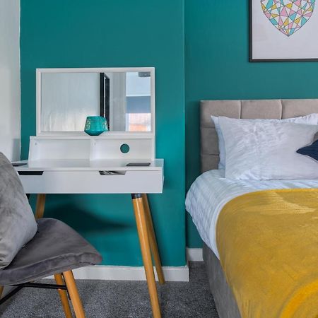 Rookwood House - Spacious Home With Free Parking - Short Stay Leeds Leeds  Exterior photo